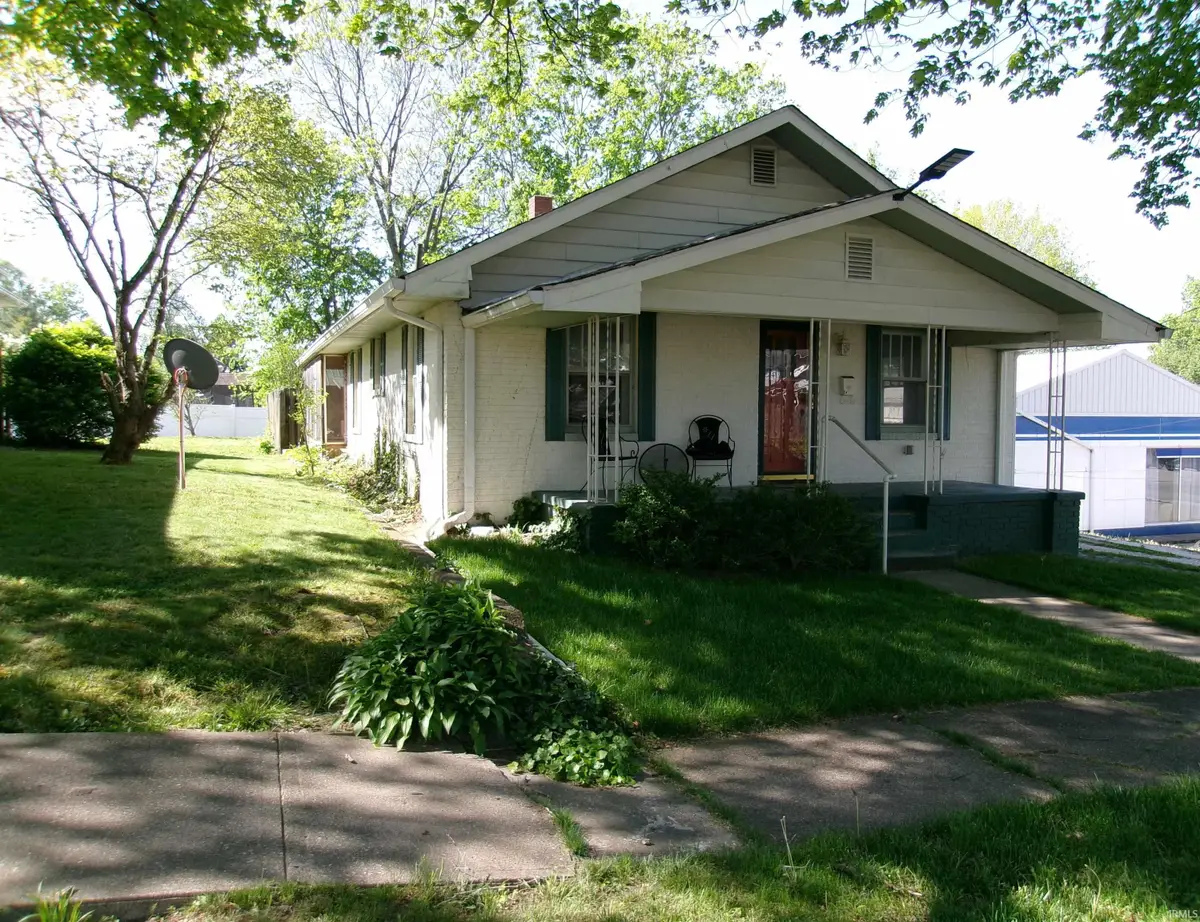 131 E Mechanic Street, Bloomfield, IN 47424 - #1
