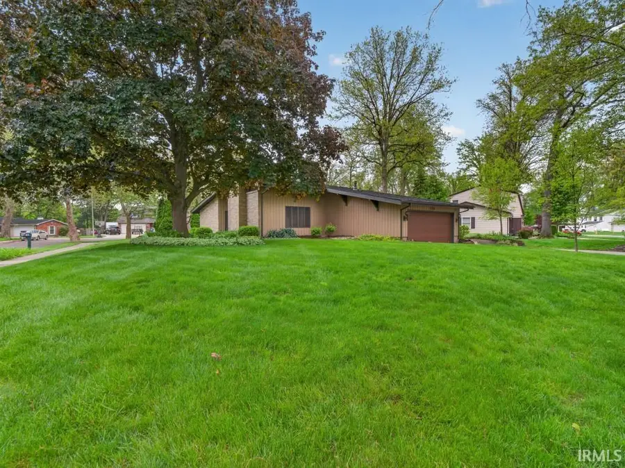1723 Forest Downs Drive, Fort Wayne, IN 46815 - #3