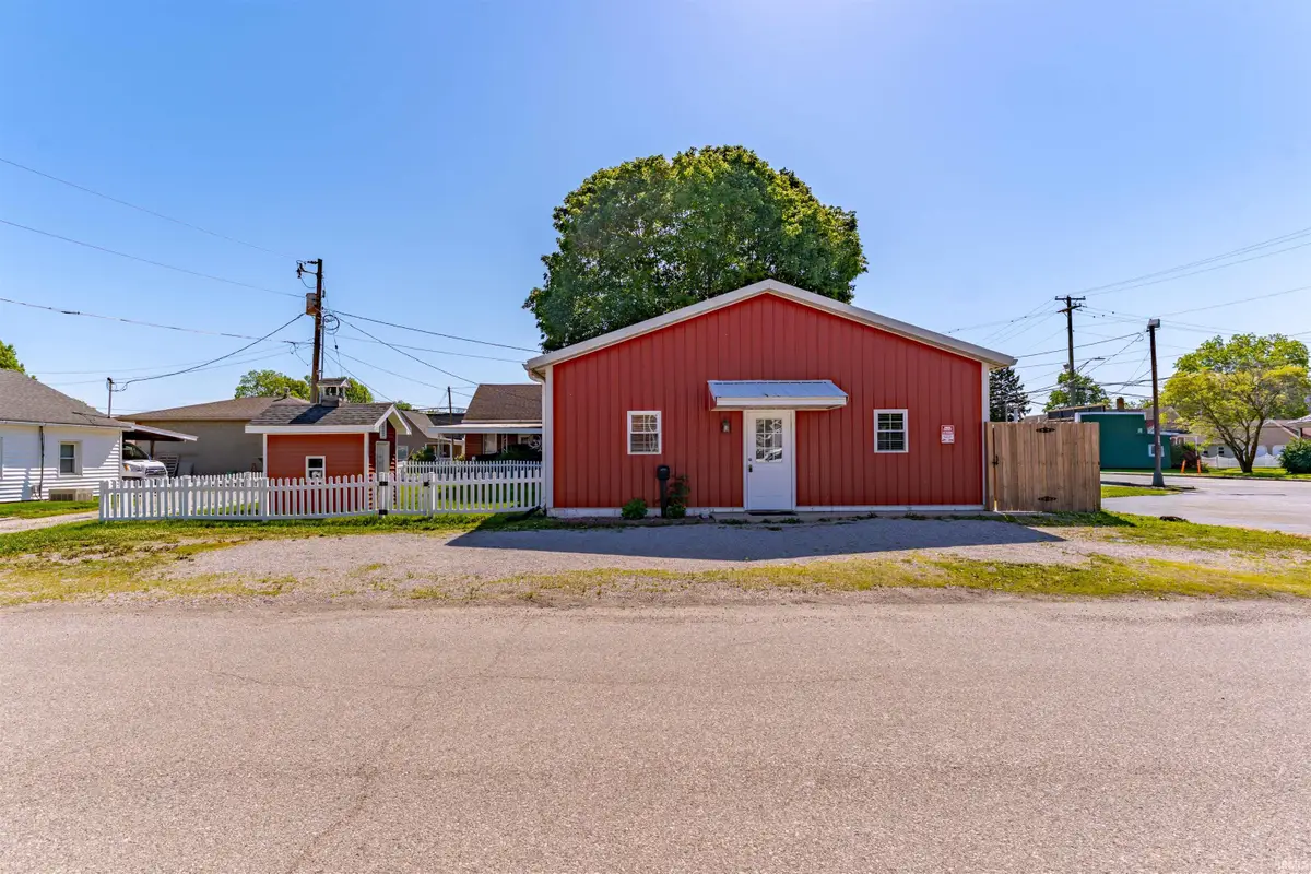 102 N Elm Street, Fort Branch, IN 47648 - #1