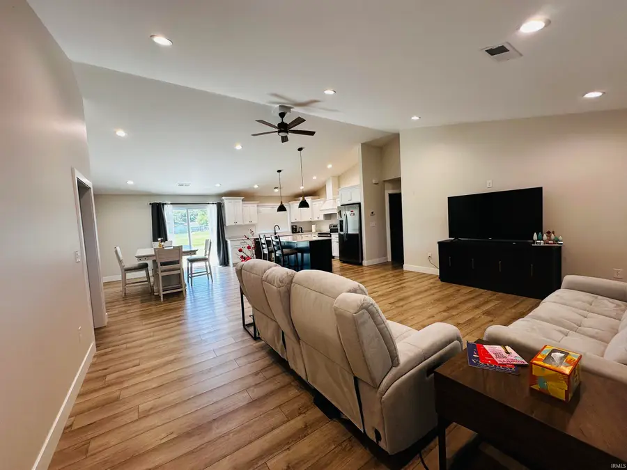 957 E 75 S, Washington, IN 47501 - #3