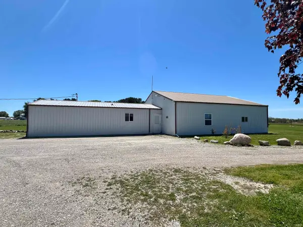 16199 Linden Road, Argos, IN 46501