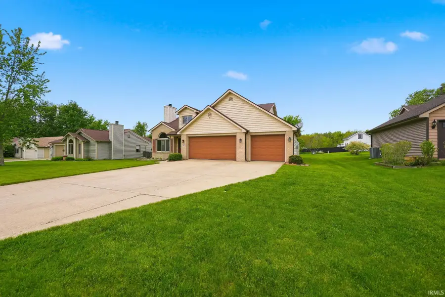 204 Hillside Place, Auburn, IN 46706 - #2