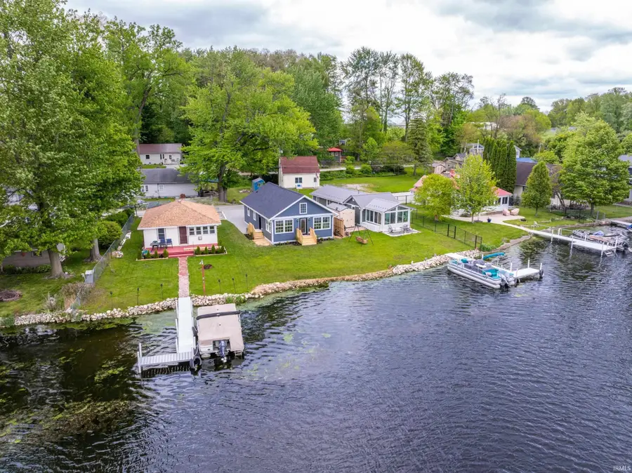 1013 N Edgewater Street, Silver Lake, IN 46982 - #2