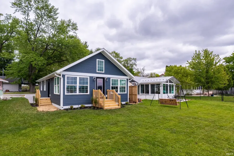 1013 N Edgewater Street, Silver Lake, IN 46982 - #3