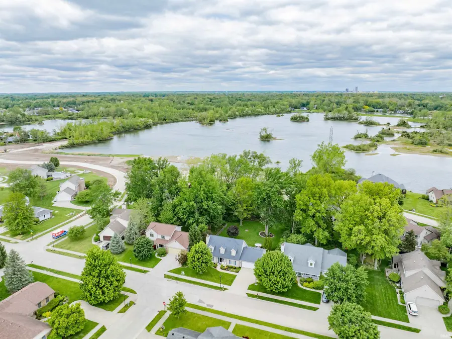 1728 Lakewood Drive, Fort Wayne, IN 46819 - #2