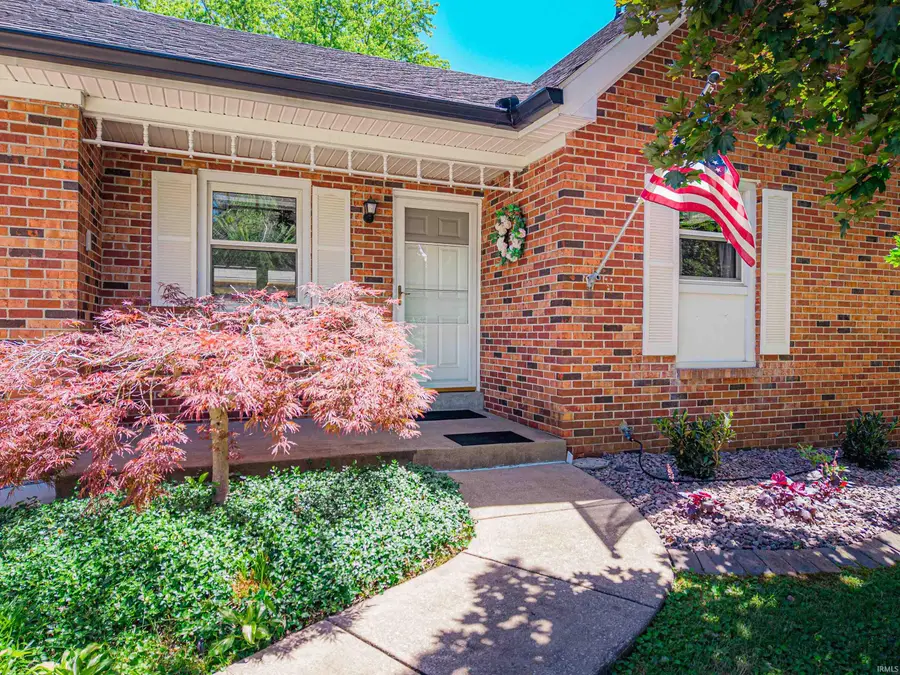 8103 Pine Creek Drive, Evansville, IN 47710 - #2