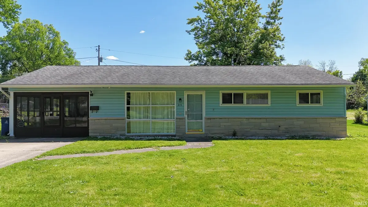215 W Swayzee Street, Marion, IN 46952 - #1