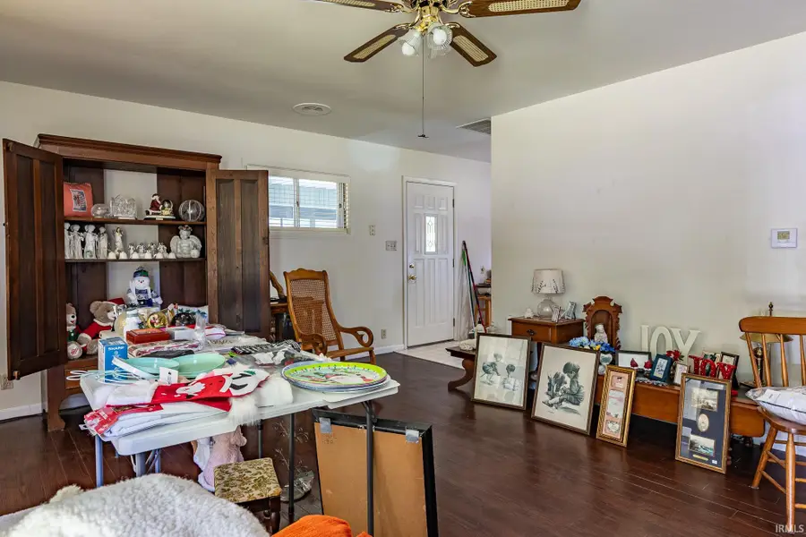 215 W Swayzee Street, Marion, IN 46952 - #3
