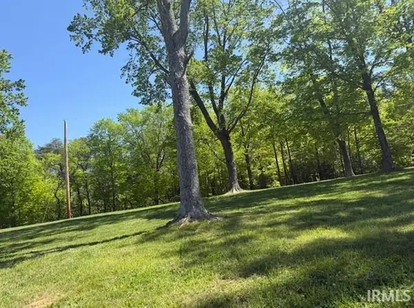 471 S Rockport Road, Boonville, IN 47601