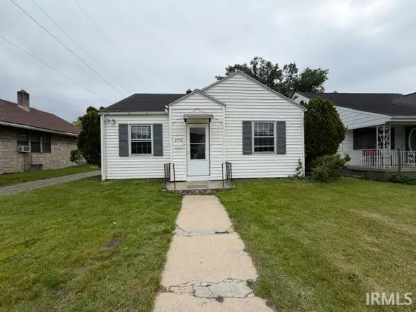 2702 Prast Boulevard, South Bend, IN 46628