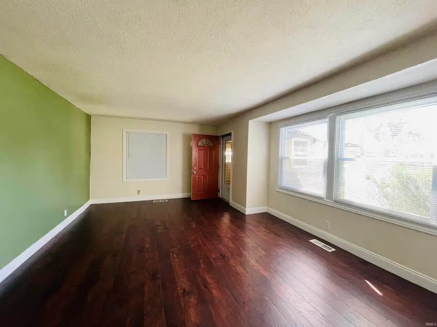 221 S D Street, Gas City, IN 46933 - #2