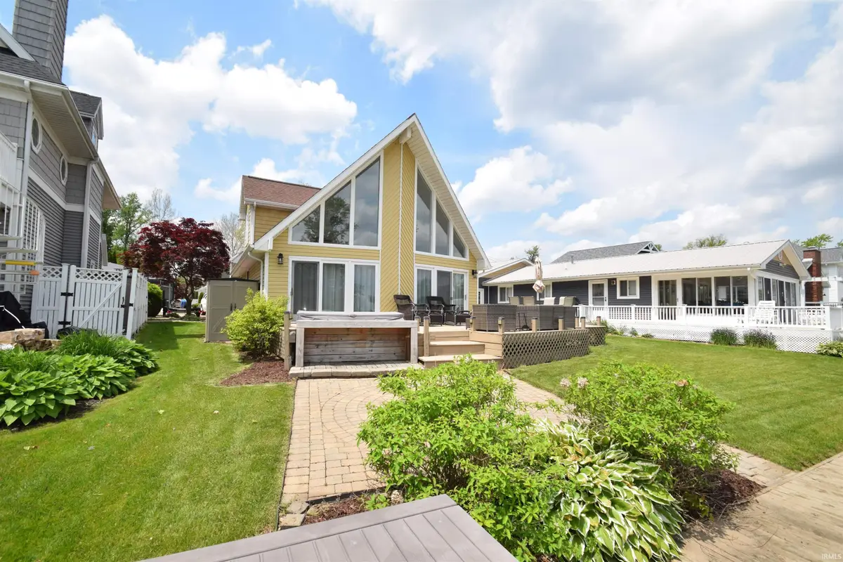 10272 South Channel Drive, Syracuse, IN 46567 - #1