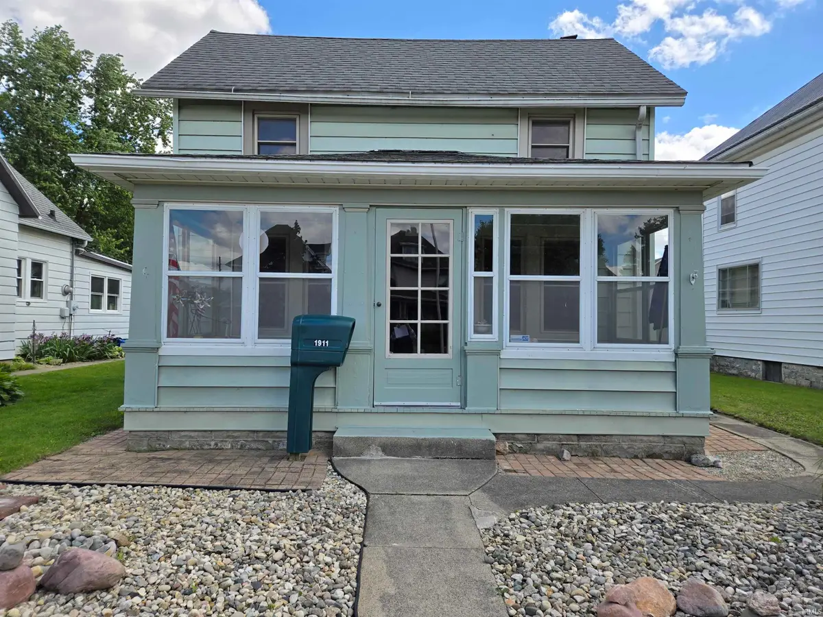 1911 E Broadway, Logansport, IN 46947 - #1