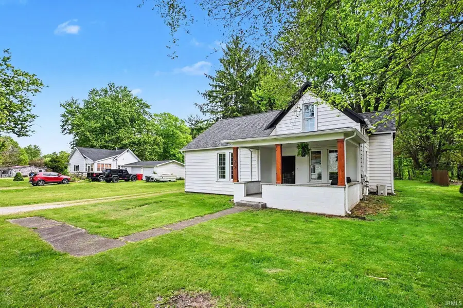 307 S Maple Street, Pierceton, IN 46562 - #2