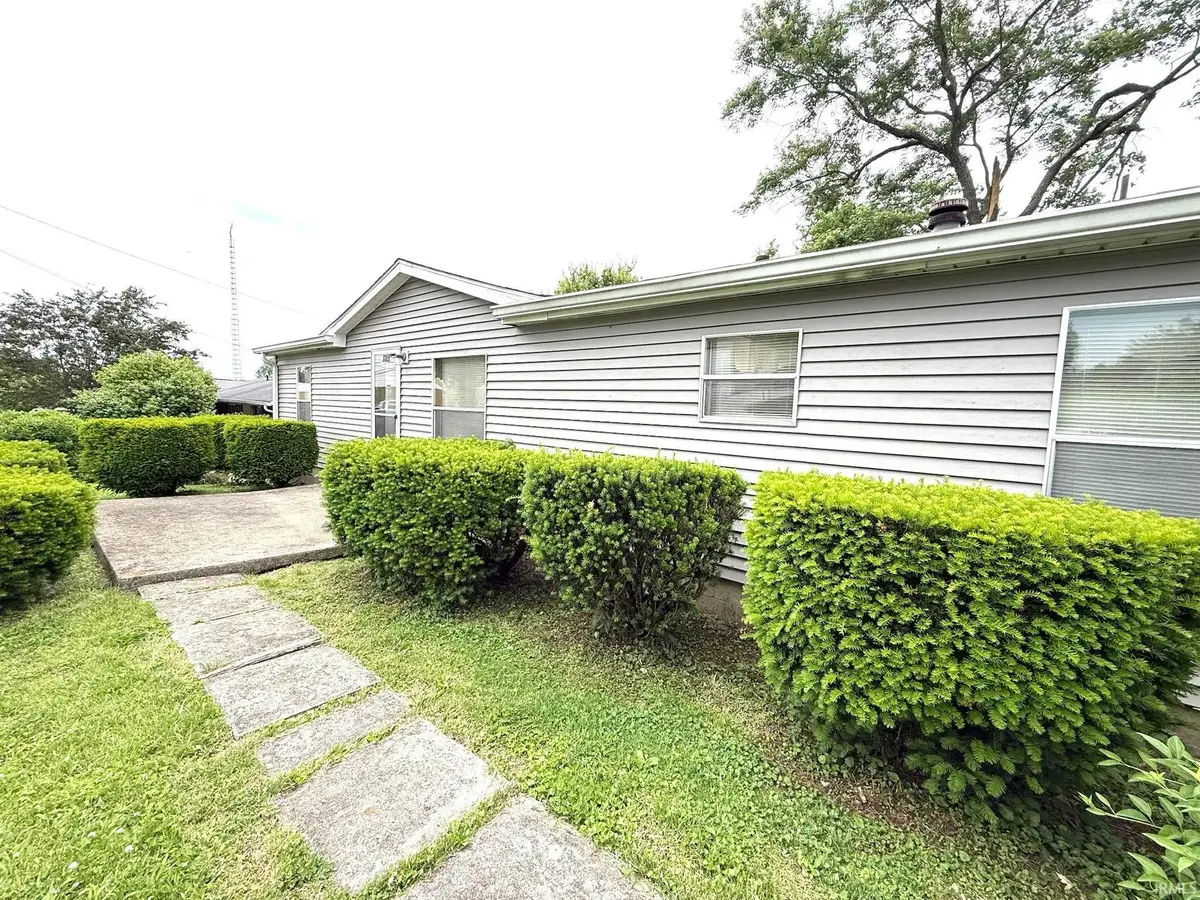 1804 32nd Street, Bedford, IN 47421 - #1