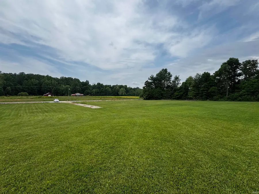 1 E Calvertville Road, Bloomfield, IN 47424 - #2