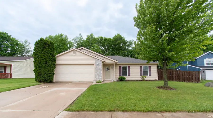 206 Glory Avenue, Kendallville, IN 46755 - #2