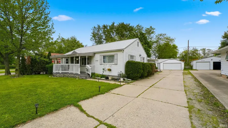 5525 Fairfield Avenue, Fort Wayne, IN 46807 - #2
