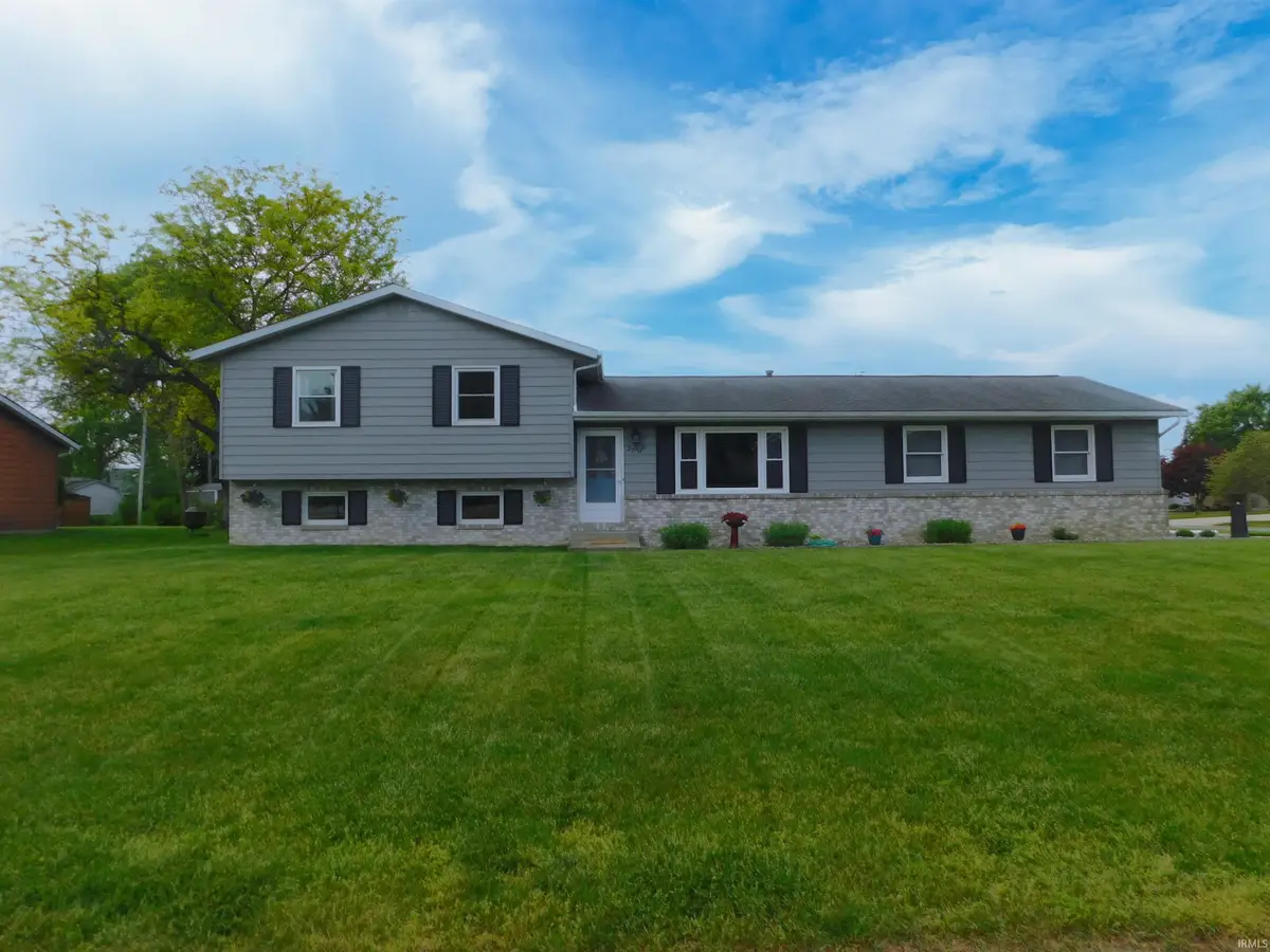 27500 Lamplighter Lane, Elkhart, IN 46514 - #1