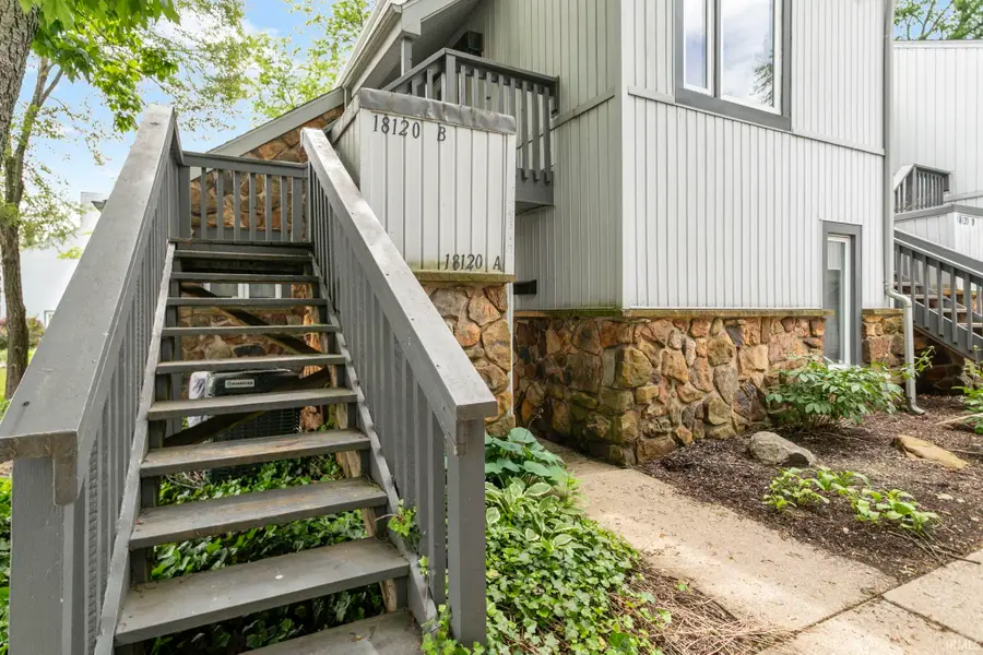 18120 Stoneridge Street #Apt B, South Bend, IN 46637 - #3