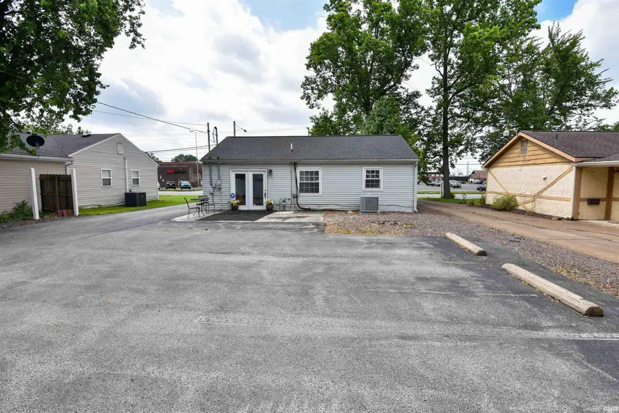 621 W Mill Road, Evansville, IN 47710 - #3