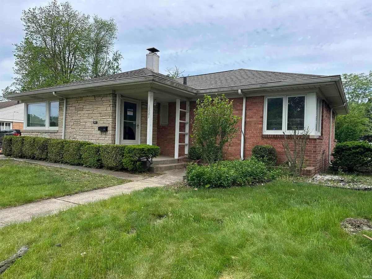 1821 Rockne Drive, South Bend, IN 46617 - #1