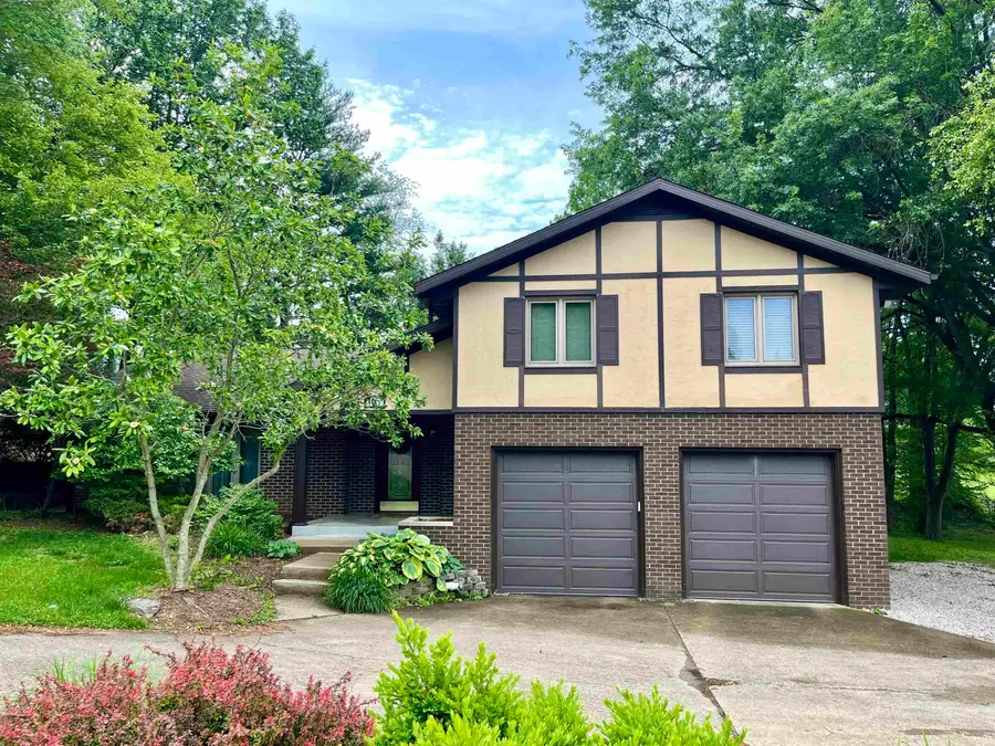 1153 W 13th Street, Jasper, IN 47546 - #2