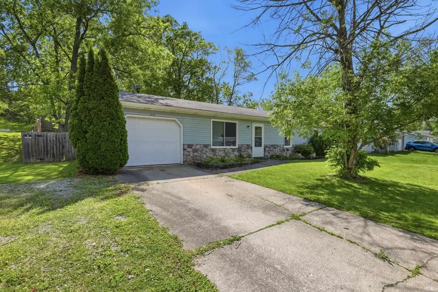 512 N Mckinley Street, Angola, IN 46703 - #2