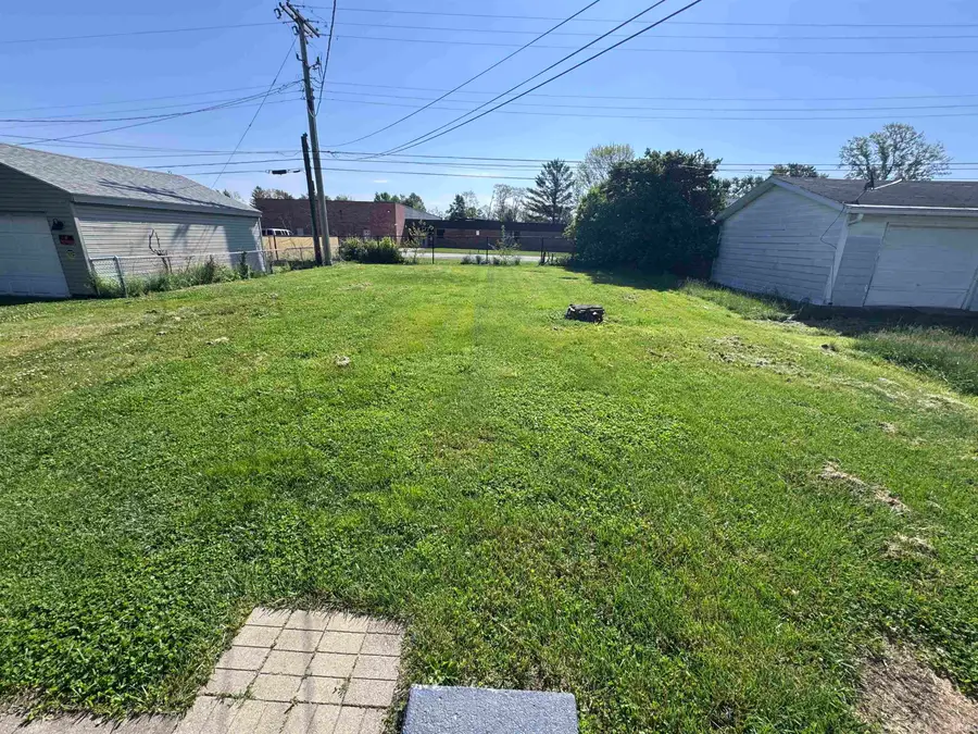 1700 S Biltmore Avenue, Muncie, IN 47302 - #2