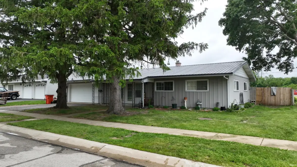 535 Twin Lakes Avenue, Monticello, IN 47960 - #1