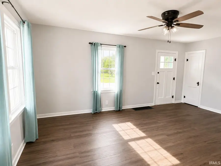 202 S 3rd Avenue, Jonesboro, IN 46938 - #3