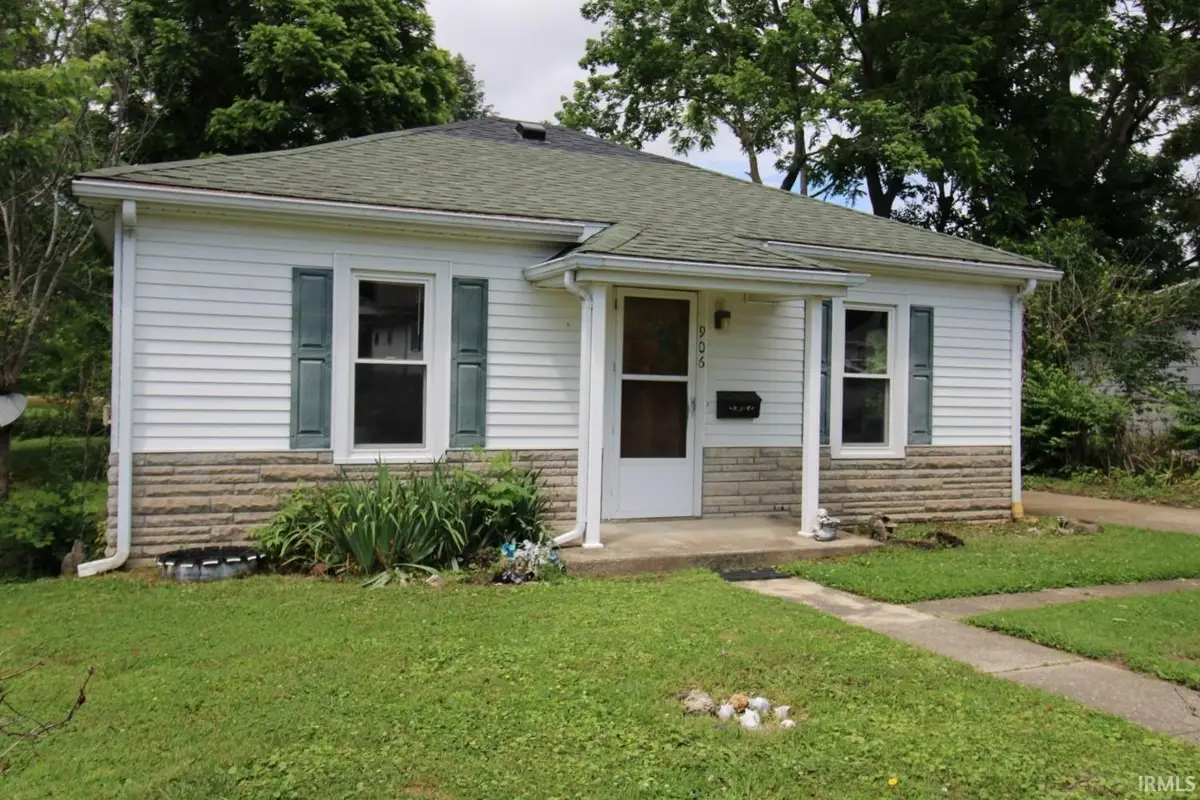 906 E State Street, Princeton, IN 47670 - #1