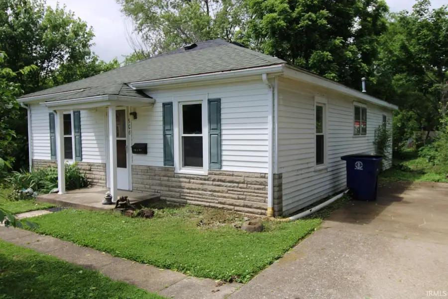 906 E State Street, Princeton, IN 47670 - #2