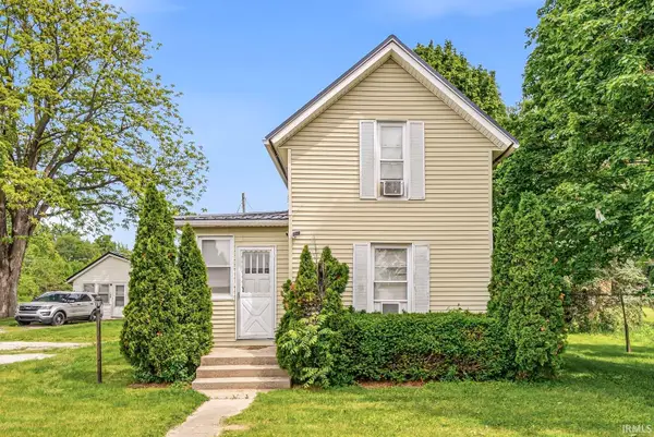 800 E Waterford Street, Wakarusa, IN 46573