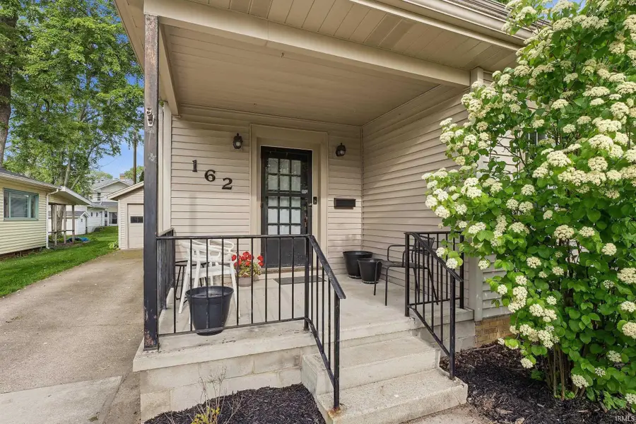 162 Manor Avenue, Elkhart, IN 46516 - #2