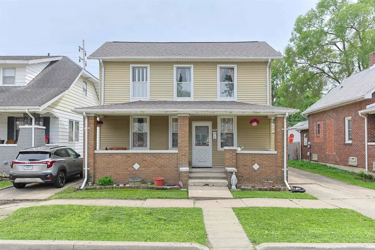 207 W 12th Street, Mishawaka, IN 46544 - #1