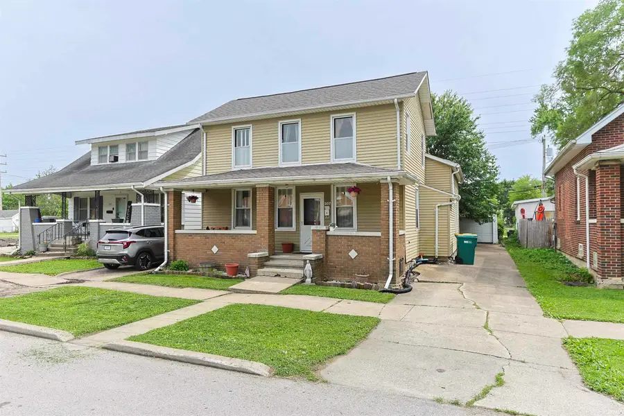 207 W 12th Street, Mishawaka, IN 46544 - #2