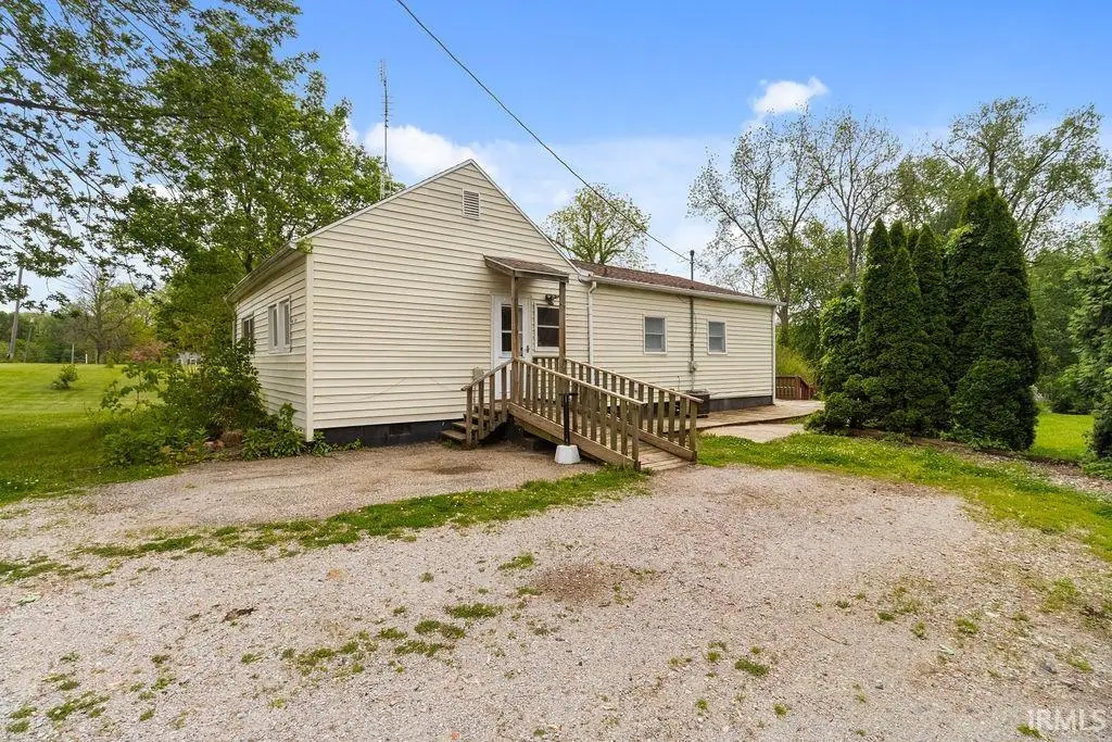 7851 E 1000 N Road, Syracuse, IN 46567 - #1