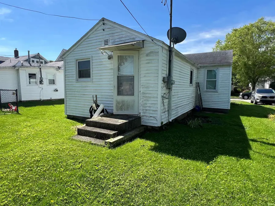 222 E Walnut Street, Greentown, IN 46936 - #3