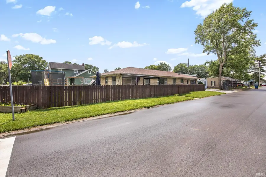 401 W 39th Street, Marion, IN 46953 - #3