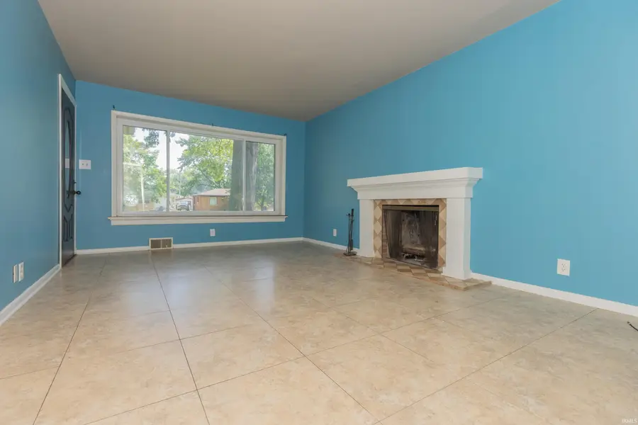 2113 Southeast Boulevard, Evansville, IN 47714 - #2