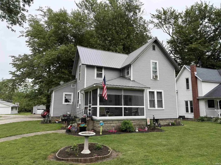 406 N Main Street, Syracuse, IN 46567 - #2