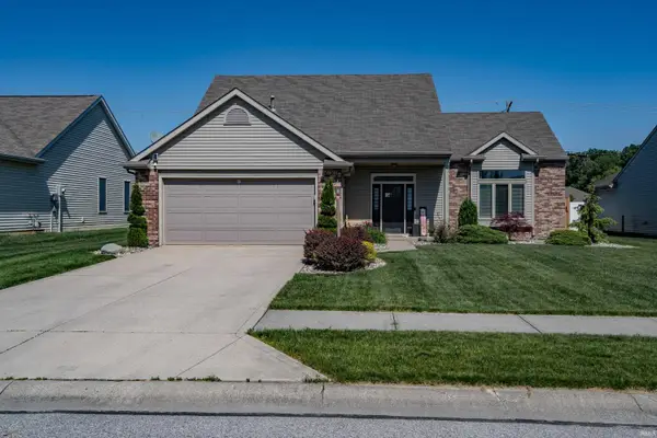 1584 Sunpointe Cove, New Haven, IN 46774