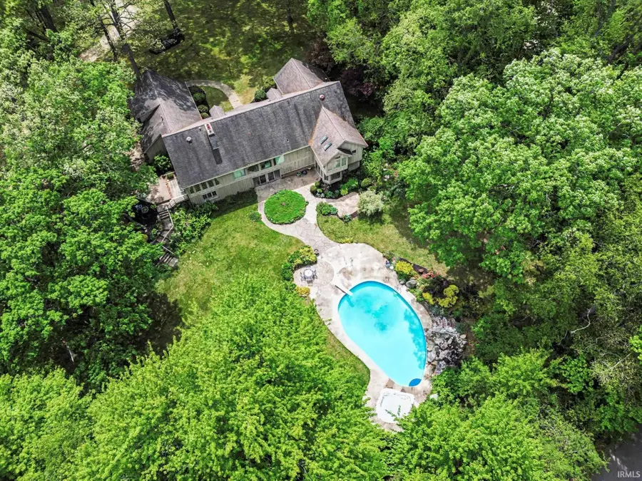 50555 Country Knolls Drive, Granger, IN 46530 - #3