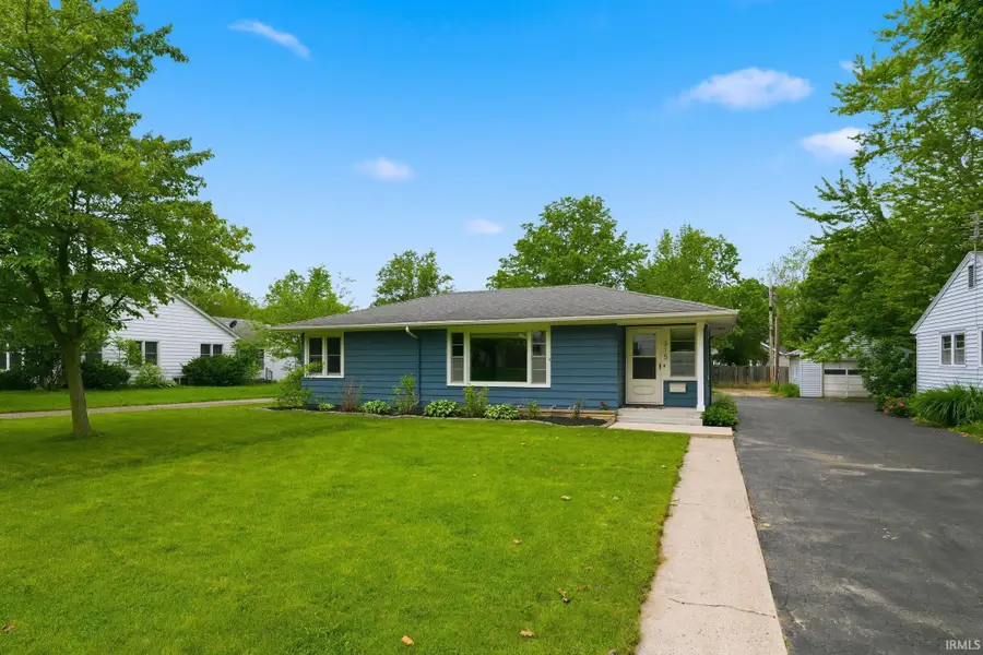 315 N Oak Street, Columbia City, IN 46725 - #3