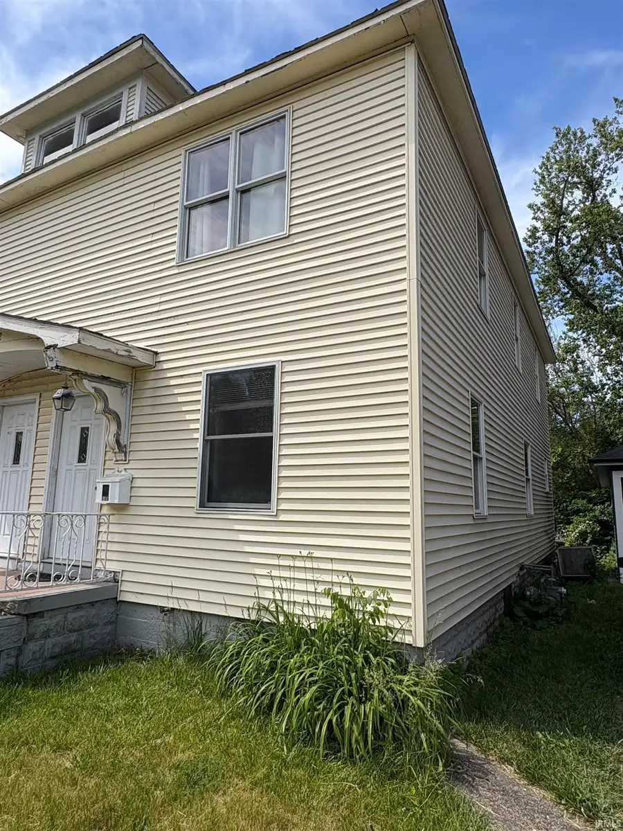 212 W Crawford Street, Elkhart, IN 46514 - #2