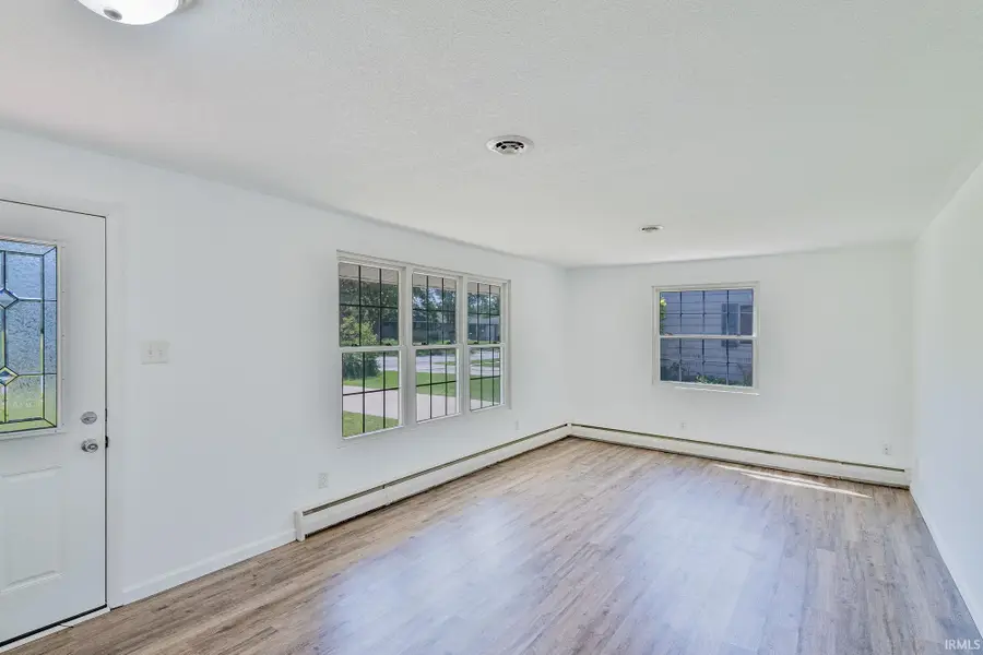 2715 Farnsworth Drive, Fort Wayne, IN 46805 - #3