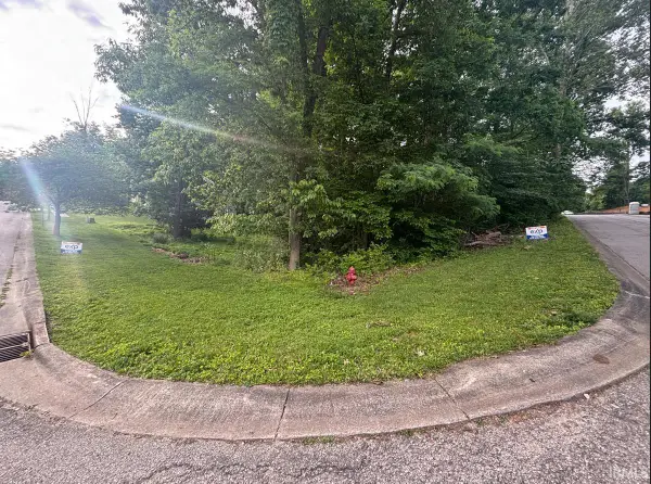 1099 N Daisy Drive, Ellettsville, IN 47429