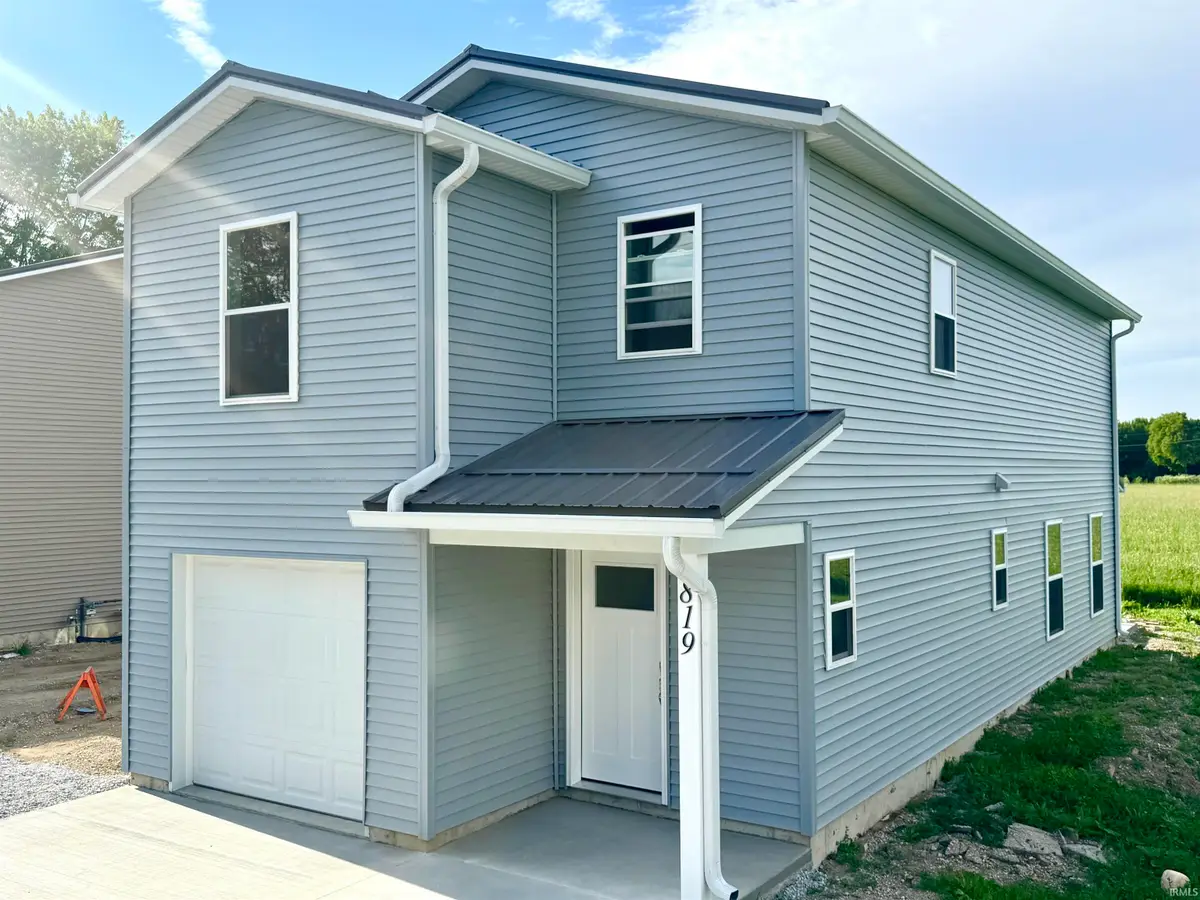 819 N Grant Street, Gas City, IN 46933 - #1