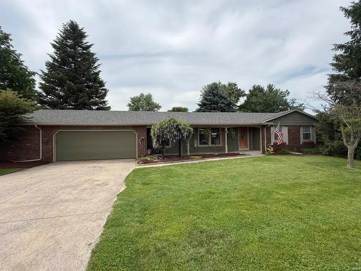 13315 Lakeview Drive, Leo, IN 46765 - #1